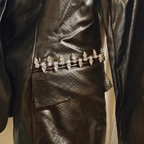 VENUS Black Blazer with Silver Accents - Picture 3 of 11